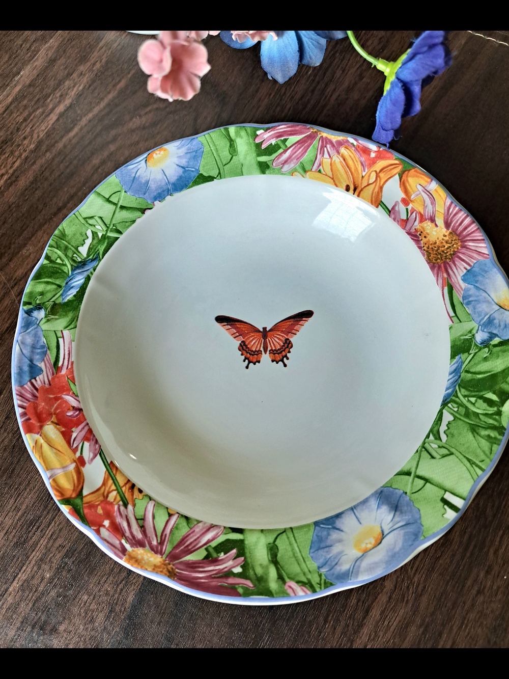 Roscher Collectible Ceramic Soup/Salad Bowl Yasmine Butterfly and Floral Rim
